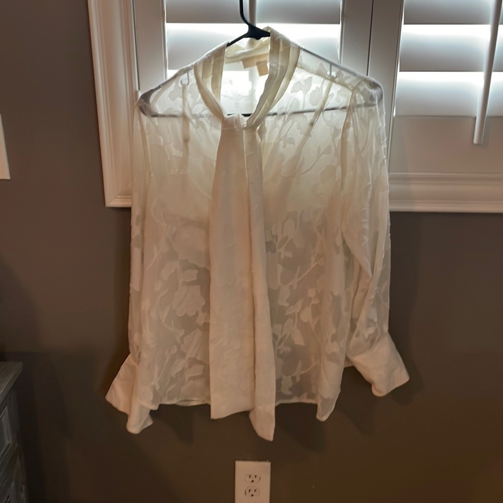 See through floral detailed blouse